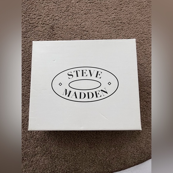 Steve Madden Women’s Esmeralda Natural Snake Sandals - Picture 7 of 7